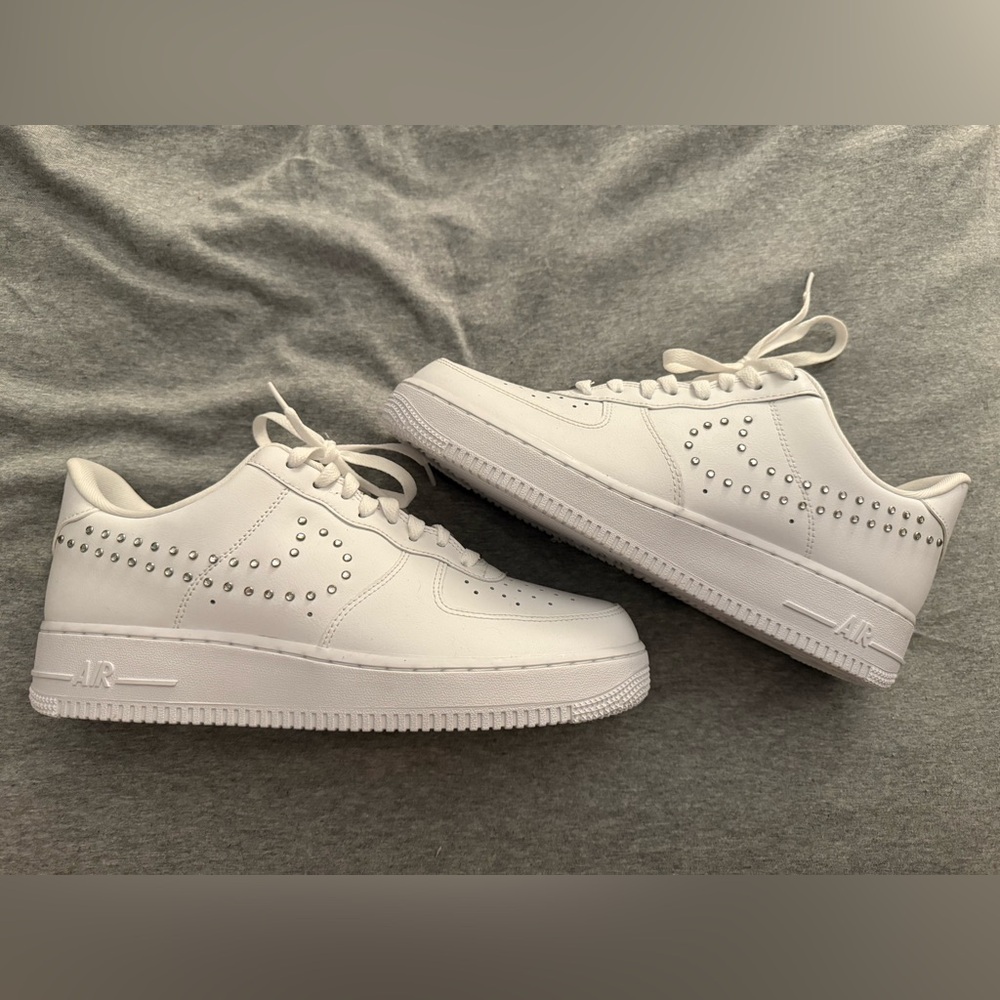 Women’s nike
size 11
brand new